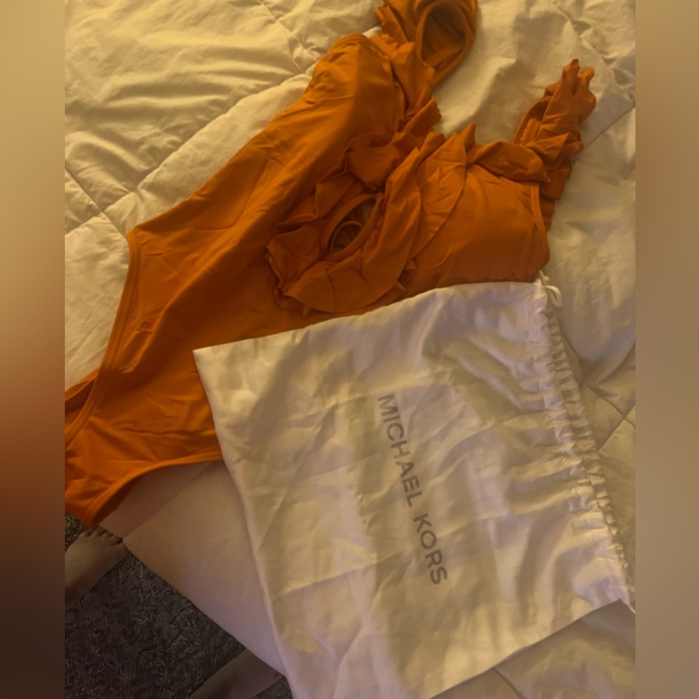 NWOT MICHAEL KORS Ruffle One Piece Swimsuit